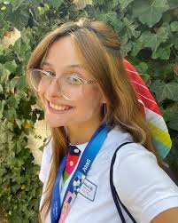 Read about #UMWAbroad alumnus, Hadley Mantia's, summer internship at the  Paris Olympics 🎡  https://www.umw.edu/news/2024/08/07/umw-alumni-win-behind-the-scenes-gold-at-paris-olympics/