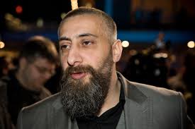 Based in neukölln, berlin toni manages the daily business of dealing with the arabic gangs and ends up wanting to leave his old life behind for his family, but as expected, it's never that simple. Berlinale Archiv Jahresarchive 2017 Programm 4 Blocks