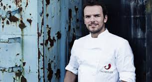 Bei steffen henssler wird es einfach nie langweilig. Tickets Fur Steffen Henssler Henssler Tischt Auf In Schwerin Am 12 11 2016 Sport Und Kongresshalle