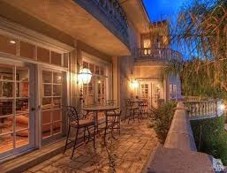 The Hype House Photos Who Lives There And Where It Is In 2020 House Celebrity Houses Famous Houses