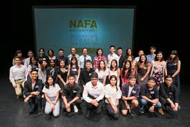 Pengenalan akademi seni nanyang dikenali sebagai nanyang akademi of fine arts ditubuhkan pada tahun 1938 oleh lim hak tai kumpulan pelukis awal akademi seni nanyang di malaysia ialah lim hak tai , cheong soo peng , cheng wen his , georgette chen li ying , chan. Profile Giving Sg