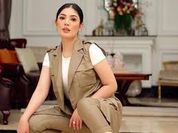 Penyanyi nindy ayunda merasa ditipu oleh sang suami, askara parasady harsono yang sangat dicintainya. Drama Rumah Tangga Nindy Ayunda Dulu Romantis Banget Kini Saling Tuding