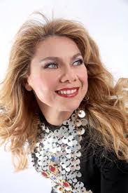 Diana Miranda's Instagram, Twitter & Facebook