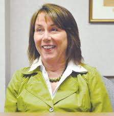 A CONVERSATION WITH : Cynthia DeFelice