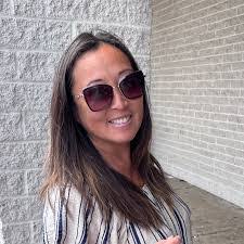 Barbara Querry's Instagram, Twitter & Facebook