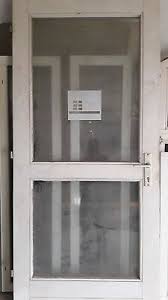 Gebrauchte Fenster Und Turen Aus Kunststoff Und Holz Mit Gebrauchsspuren Eur 200 00 Picclick De