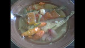 Tambahkan bawang putih dan paprika. Resep Cara Memasak Asem Asem Ikan Pindang Lezat Pindang Cemplung Youtube