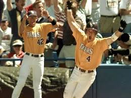 Il college world series ( cws ) è un torneo annuale di baseball che si tiene a giugno a omaha, nel il torneo si sarebbe tenuto di nuovo lì nel 1948 , ma fu trasferito al lawrence stadium di wichita. Ranking College World Series Champions Stadium Talk