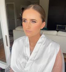Ball makeup for this beauty and I got to work with Abby Schofield who I  have missed a lot since she left the industry to became the most amazing  real estate agent… @