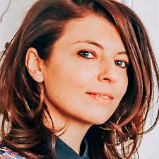 Luciana Minghius Email & Phone Number