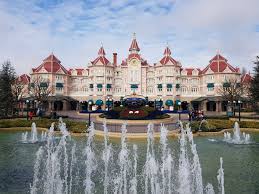 Prenota l'hotel ideale grazie alle 207.143 recensioni sugli alloggi a disneyland paris su tripadvisor. Disneyland Paris Hotels Guide Where To Stay For Every Budget The Travel Fairies