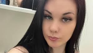 Theresa Babb's Instagram, Twitter & Facebook