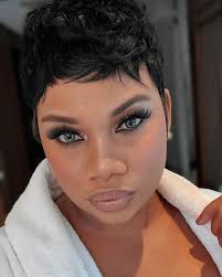 Super short hair on women is beautiful. 48 Short Pixie Hairstyle Ideas For Young Ladies And Mature Women