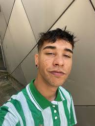 I'm going to work in Amsterdam, starting in December. In 24 yo and I'm  completing my master degree in engineering. I'm looking for a room or  apartment available asap. If you have