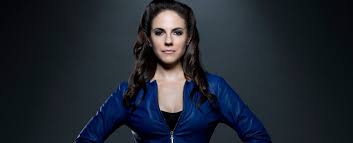 Anna silk is a canadian actress recognized throughout canada for playing deb, an overstressed flight attendant attempting to quit smoking in the nicoderm nicotine patch tv commercials. Lost Girl Anna Silk Schliesst Sich Cbs Sommerserie Blood Treasure An Fernsehserien De