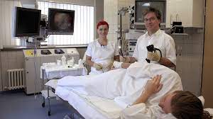 Mit dem alter steigt auch das darmkrebsrisiko. Darmkrebsfruherkennung Stuhltest Und Spiegelung Bayern 2 Radio Br De