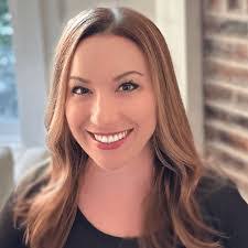 Erin Tenney's Instagram, Twitter & Facebook