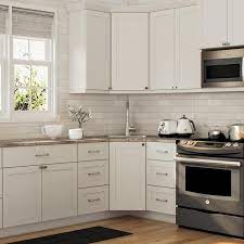 Hampton Bay Cambridge Shaker Ready To Assemble 36x34 5x24 5 In Corner Sink Base Cabinet W 1 Soft Close Door In White Cm3635c Wh The Home Depot Corner Kitchen Layout Kitchen Remodel Small Corner