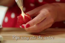 Lift the tip and decrease pressure when the rose base is about 3/4 in. How To Make Strawberry Roses Cake Decorating Tips Betty Crocker Uk