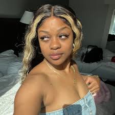 Whale and bee baby shower DIY decoration ideas