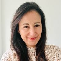 Karolina Bennett's Instagram, Twitter & Facebook