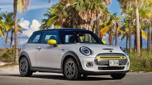 Yuzde Yuz Elektrikli Mini Cooper Ce Turkiye De Ilk Sahibiyle Bulustu Tam Elektrikli Ilk Seri Uretim Olan Mini Cooper Ce Modeli Detaylariyl Araba Jant Turkiye
