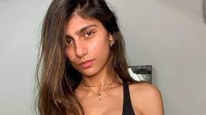 She moved to montgomery county, maryland as a teenager and attended northwest high school. Mia Khalifa Facts Bio Career Net Worth Aidwiki