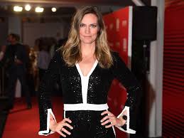 Das aktuelle sportstudio hat vier feste moderatoren (stand: Julia Scharf Privat Mann Hobbys Und Job Das Liebt Die Sportschau Moderatorin Privat News De