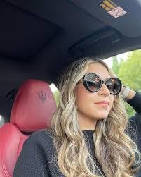 Edith Navarro's Instagram, Twitter & Facebook