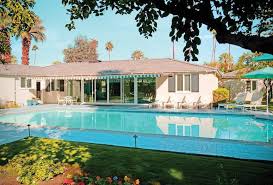Palm Springs Celebrity Homes Tour Reveals Unique Views Celebrity Houses Palm Springs House Tours