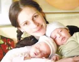 But for julia roberts and danny moder, privacy for their three children is much more their style. Picture Of Julia Roberts Julia Roberts Julia Roberts Twins Famous Twins