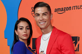 Последние твиты от cristiano ronaldo (@cristiano). Cristiano Ronaldo Und Georgina Rodriguez Ist Dieses Posting Endlich Die Hochzeits Bestatigung Gala De