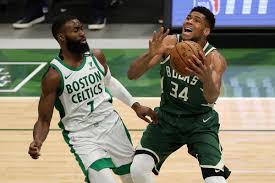 Видео nikola jokic posts 17 points, 11 assists & 10 rebounds vs. Boston Celtics At Milwaukee Bucks Game 45 3 26 21 Celticsblog