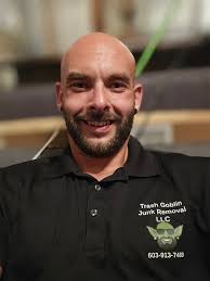 North Manchester hairdresser with color and cut expertise?