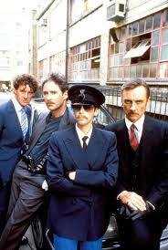Michael Palin, Kevin Kline, Jamie Lee Curtis and Tom Georgeson on set of "A  Fish Called Wanda" 1988 : r/OldSchoolCool