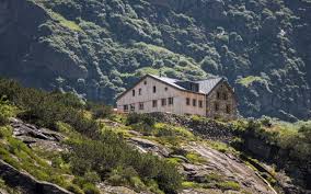 Krontenhutte Sac Mountain Hiking Swiss Alpine Club Sac