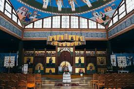 Depending on the region, the male news anchor that appears with the female snow leopard will either be a male moose, jaguar, koala, panda or raccoon dog and they can all be seen on the same movie poster. Hamburg A Choir That Unites Ukrayiner