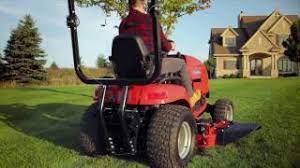 From 1981 until 1983 diesel 18 hp or 13.4 kw 4x2 2wd 9523: Legacy Xl Subcompact Garden Tractor
