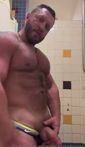 Dad jerking off - video 3 - ThisVid.com