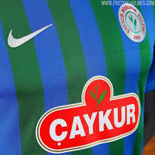 Derzeit spielt die mannschaft in der türkischen süper lig und trägt ihre . Caykur Rizespor 19 20 Home Kit Released Footy Headlines