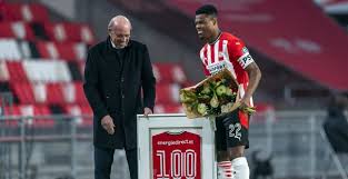 Deze pagina toont een statistiek over de gedetailleerde prestaties van een speler. Dumfries Over Woede Uitbarsting Schmidt In T Duits Dan Weet Je Dat Ie Boos Is Voetbalprimeur Nl