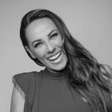 Gloria Lundy's Instagram, Twitter & Facebook