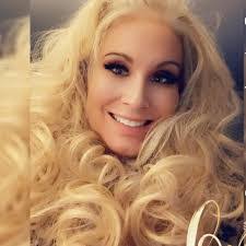 Mary Yousef's Instagram, Twitter & Facebook