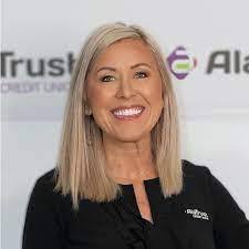 Rachelle Mclaughlin's Instagram, Twitter & Facebook