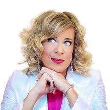 Daphne Warner's Instagram, Twitter & Facebook