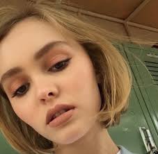 Lily rose depp just came out as sexually fluid in this message posted to artist and self evident truth project creator io tillett wright's instagram account. Lily Rose Melody Depp Deleted Pic From Instagram