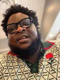 I was 150lbs here..... Guess how much i weigh now? My trainer don't love me  no more (this one year ago)