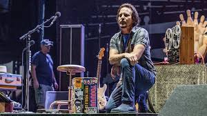 Eddie vedder (56 years old) 2021 body stats. Biography And Mystery Of Eddie Vedder Part 9 Steemit