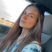 Katelyn Blum's Instagram, Twitter & Facebook