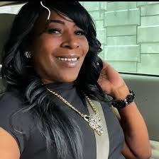 Katrina Holmes's Instagram, Twitter & Facebook